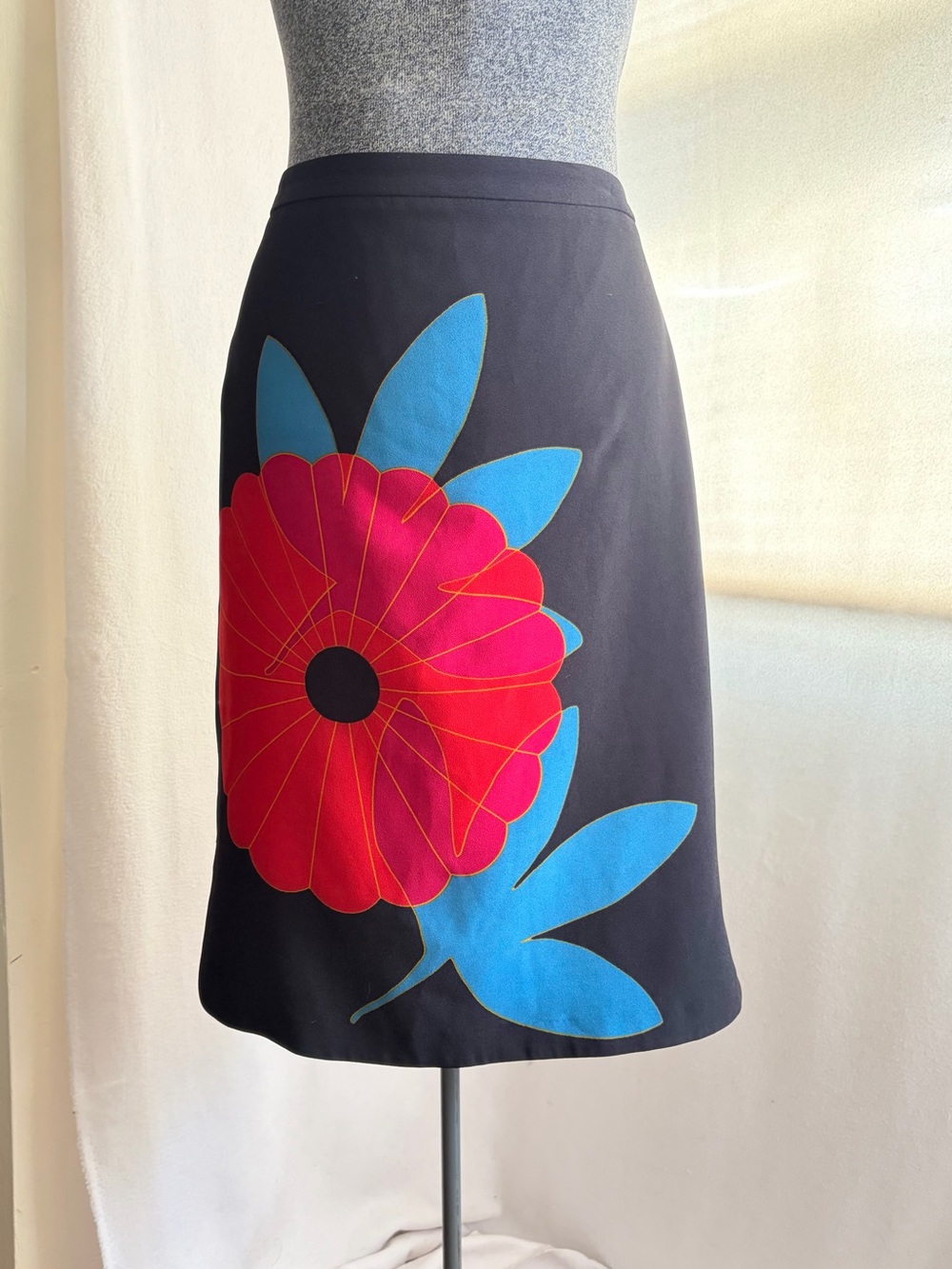 Ann Taylor LOFT 70s vibes flower skirt